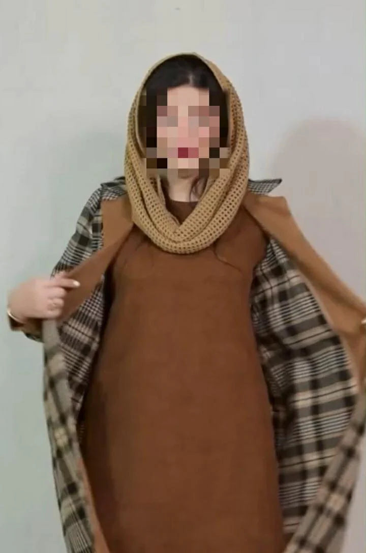 "Tenue automnale élégante"
